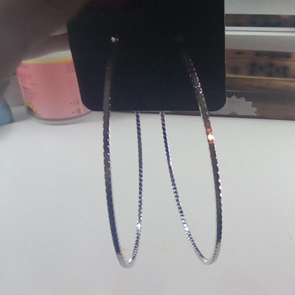 I am selling beautiful hoop earrings